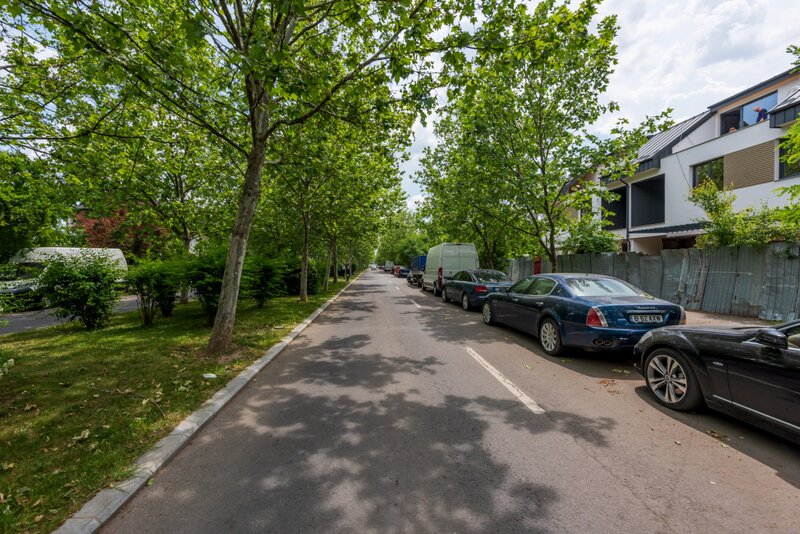 Bucurestii noi - vila duplex - Strada 16 Februarie